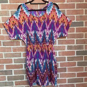 City Triangles Mini dress Peek a Boo Sleeves